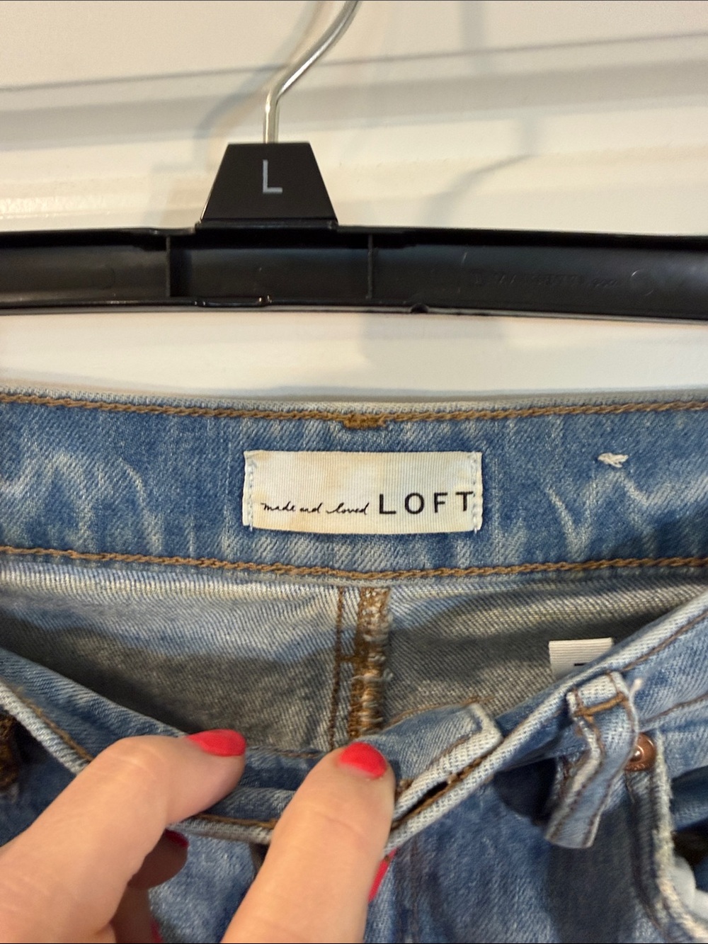 Loft distressed jeans size 26/2 - Picture 3 of 5